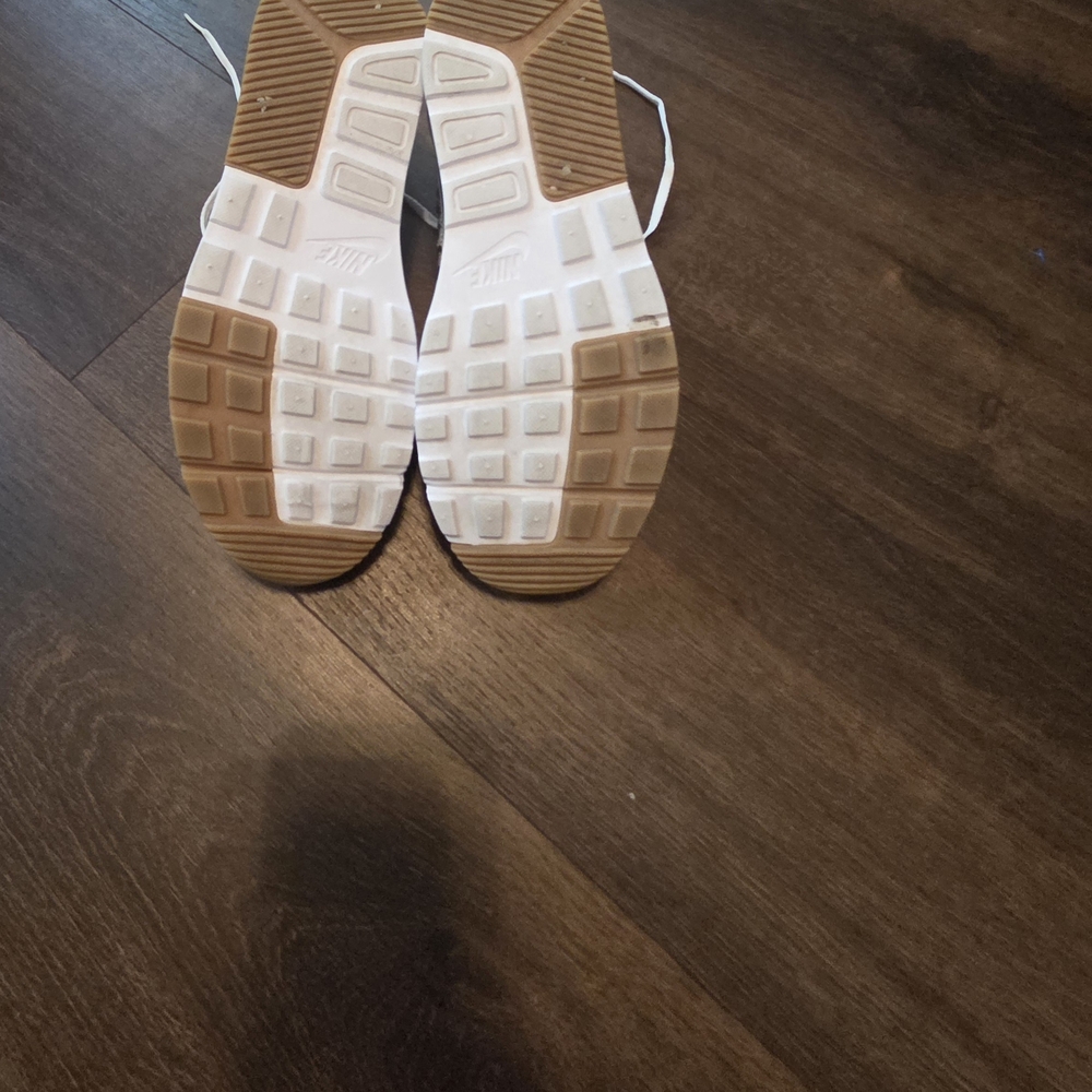 Nike Air Max White and Black Leopard Sneakers - Picture 4 of 6